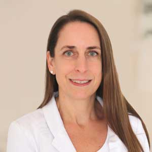 Dermatologist Dr. Lena Hampel